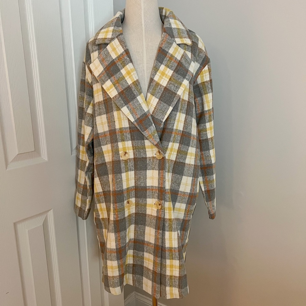 NWT Oversized Plaid Coat Size Small